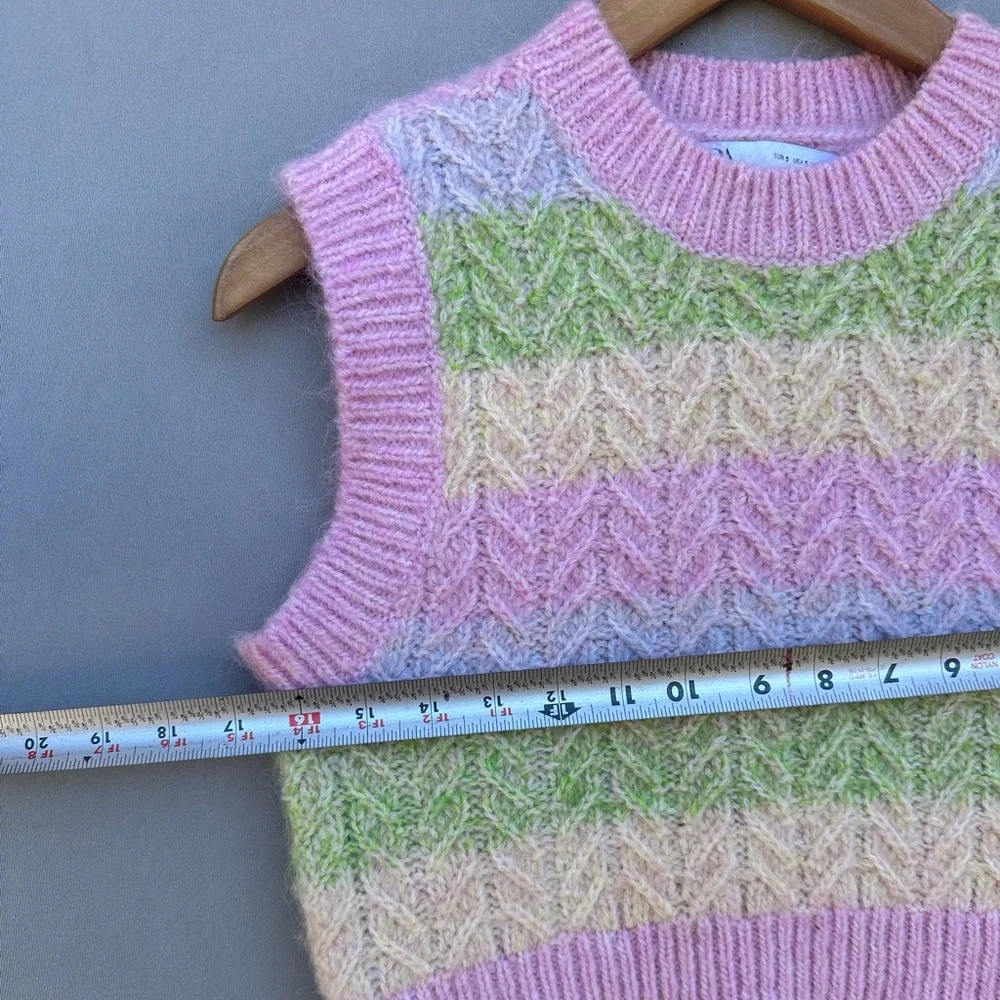 🎉5 for $45🎉 Zara vest sweater size S - Picture 4 of 7